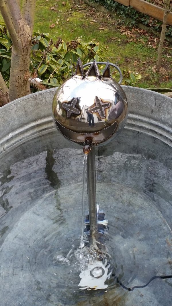 Wasser Maknu der etwas andere Brunnen "Prinz" mit verz. Wanne (1199)
